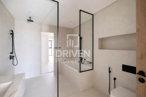 Снять в аренду таунхаус в Dubai Land, Дубай: 3 спальни, 232.72м², № 138762 - фото 16