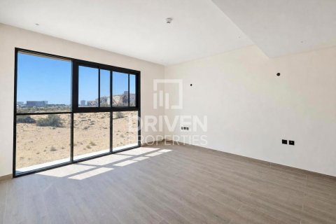 Снять в аренду таунхаус в Dubai Land, Дубай: 3 спальни, 232.72м², № 138762 - фото 9