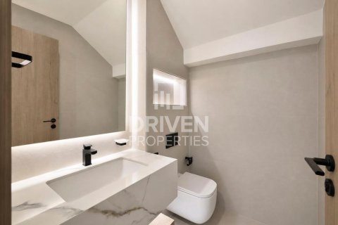 Снять в аренду таунхаус в Dubai Land, Дубай: 3 спальни, 232.72м², № 138762 - фото 13