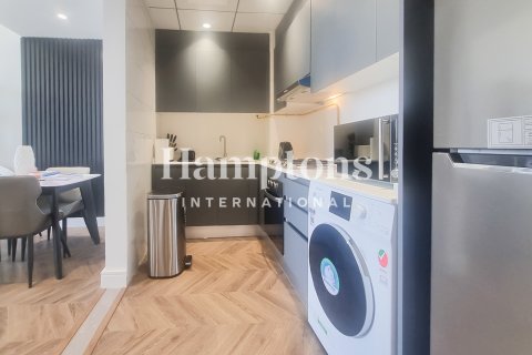 Снять в аренду квартиру в Дубае: 2 спальни, 86.21398400м², № 123706 - фото 5