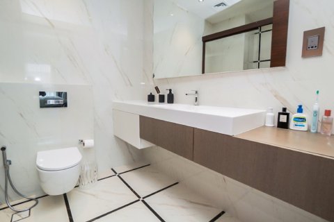 Villa in Emirates Hills, Dubai 7 bedrooms, 975 sq.m. № 3755 - photo 14