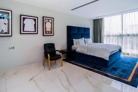 Villa in Emirates Hills, Dubai 7 bedrooms, 975 sq.m. № 3755 - photo 13