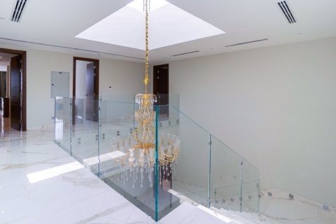 Villa in Emirates Hills, Dubai 7 bedrooms, 975 sq.m. № 3755 - photo 7