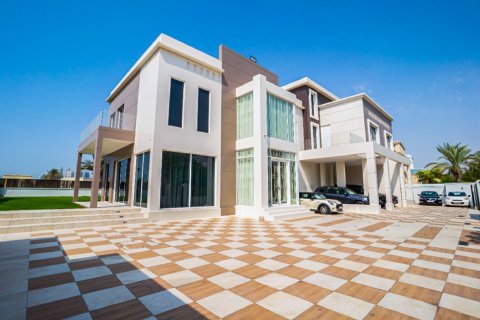 Villa in Emirates Hills, Dubai 7 bedrooms, 975 sq.m. № 3755 - photo 29