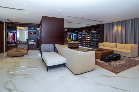 Villa in Emirates Hills, Dubai 7 bedrooms, 975 sq.m. № 3755 - photo 16