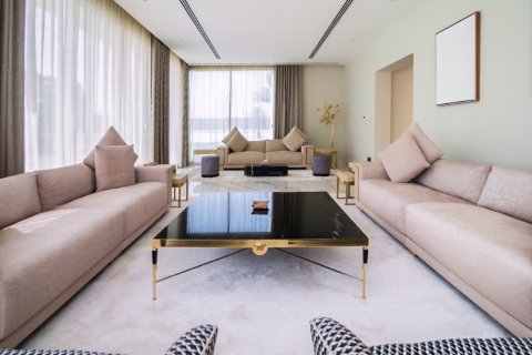 Villa in Emirates Hills, Dubai 7 bedrooms, 975 sq.m. № 3755 - photo 20