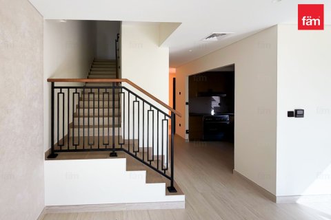 Townhouse in Dubai 5 bedrooms, 219.6 sq.m. № 123949 - photo 15