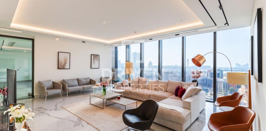Apartamento en Dubai Internet City, Dubai, 4 dormitorios, 447.33 m², № 140603