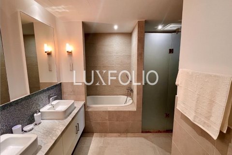 Снять в аренду квартиру в Marina Residences, Пальма Джумейра, Дубай: 3 спальни, 234м², № 46174 - фото 9