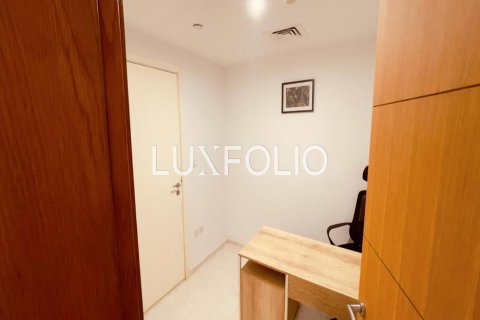 Снять в аренду квартиру в Marina Residences, Пальма Джумейра, Дубай: 3 спальни, 234м², № 46174 - фото 12