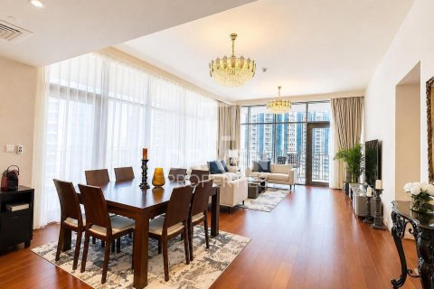 Apartment in BLVD Crescent, Downtown Dubai (Downtown Burj Dubai), Dubai 3 bedrooms, 209.03 sq.m. № 140038 - photo 5