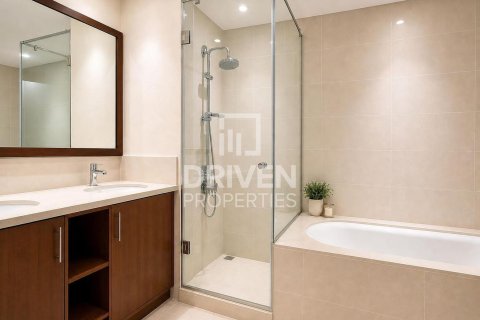 Apartment in BLVD Crescent, Downtown Dubai (Downtown Burj Dubai), Dubai 3 bedrooms, 209.03 sq.m. № 140038 - photo 13