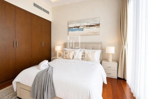 Apartment in BLVD Crescent, Downtown Dubai (Downtown Burj Dubai), Dubai 3 bedrooms, 209.03 sq.m. № 140038 - photo 10