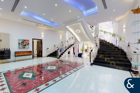 Villa in Sector E, Emirates Hills, Dubai 8 bedrooms, 1486 sq.m. № 88384 - photo 4
