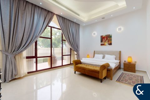 Villa in Sector E, Emirates Hills, Dubai 8 bedrooms, 1486 sq.m. № 88384 - photo 23