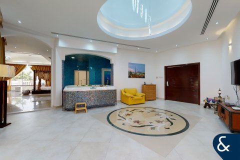 Villa in Sector E, Emirates Hills, Dubai 8 bedrooms, 1486 sq.m. № 88384 - photo 15
