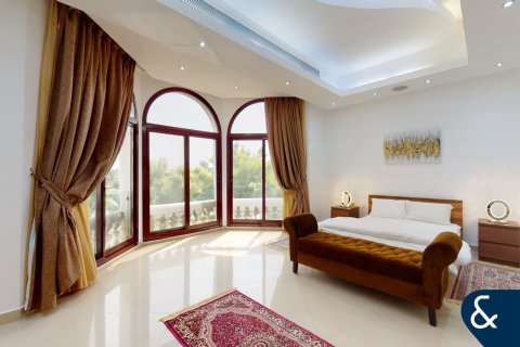 Villa in Sector E, Emirates Hills, Dubai 8 bedrooms, 1486 sq.m. № 88384 - photo 19