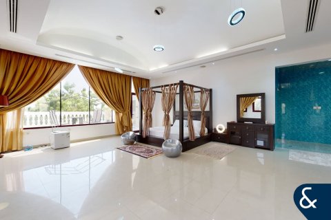 Villa in Sector E, Emirates Hills, Dubai 8 bedrooms, 1486 sq.m. № 88384 - photo 14