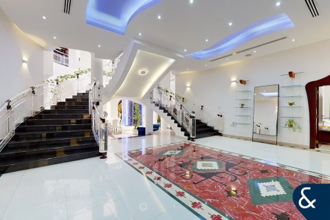 Villa in Sector E, Emirates Hills, Dubai 8 bedrooms, 1486 sq.m. № 88384 - photo 3