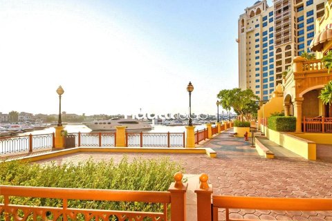 Apartment in Marina Residences, Palm Jumeirah, Dubai 3 bedrooms, 256 sq.m. № 44018
