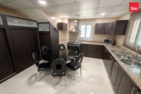 Villa à Dubai, 4 chambres, 501.5 m², № 134012 - photo 27