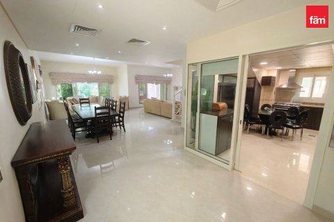 Villa à Dubai, 4 chambres, 501.5 m², № 134012 - photo 11