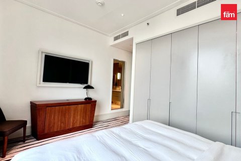 Apartment in Downtown Dubai (Downtown Burj Dubai), Dubai 3 bedrooms, 187.1 sq.m. № 124244 - photo 12