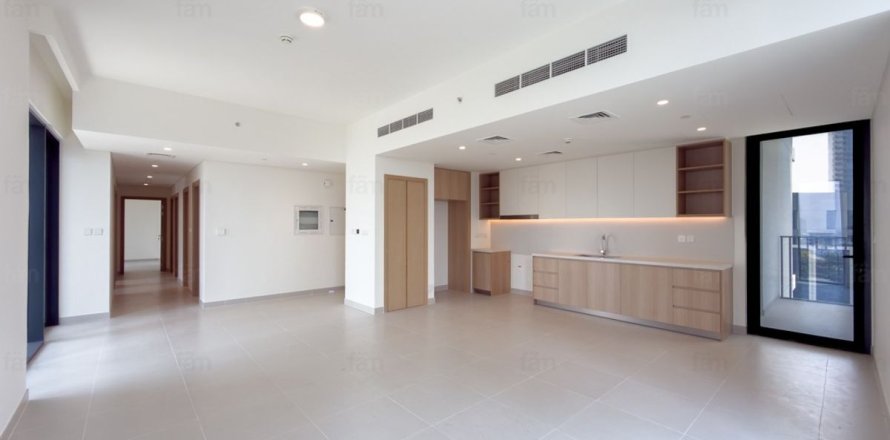 Квартира в Дубае, 3 спальни, 149.9м², № 118472