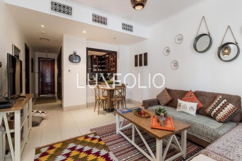 Снять в аренду квартиру в Reehan, Old Town, Дубай: 1 спальня, 90м², № 45302 - фото 3