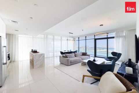 Apartment in Dubai Harbour, Dubai 3 bedrooms, 197.9 sq.m. № 137455