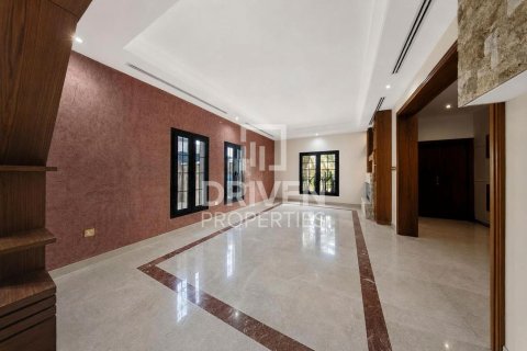 Вилла в The Villa, Дубай, 5 спален, 726.69м², № 136589