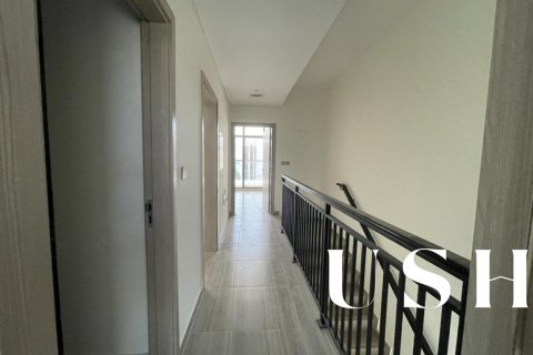 Maison de ville à DAMAC Hills (Akoya by DAMAC), Dubai, 3 chambres, 150 m², № 42402 - photo 4