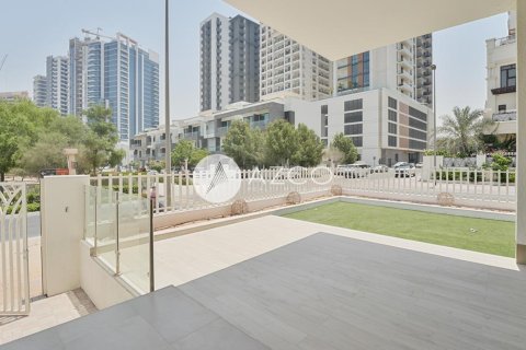 Adosado en Jumeirah Village Circle, Dubai, 4 dormitorios, 326.4 m², № 38427 - foto 19