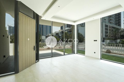 Adosado en Jumeirah Village Circle, Dubai, 4 dormitorios, 326.4 m², № 38427 - foto 14