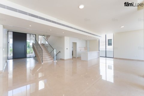 Villa in Dubai Hills Estate, Dubai 5 bedrooms, 659.2 sq.m. № 110863
