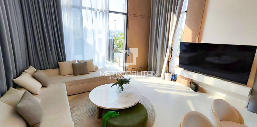 Таунхаус в Джумейра Вилладж Серкл, Дубай, 4 спальни, 156м², № 7290