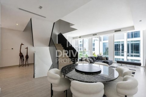 Снять в аренду виллу в Аль-Барари, Дубай: 4 спальни, 240.25м², № 129911 - фото 23