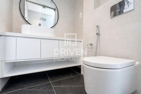 Снять в аренду виллу в Аль-Барари, Дубай: 4 спальни, 240.25м², № 129911 - фото 2