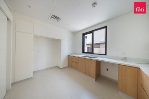 Снять в аренду таунхаус в Джабаль-Али, Дубай: 4 спальни, 382.9м², № 133327 - фото 2