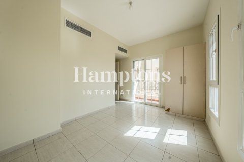 Снять в аренду таунхаус в Springs 6, The Springs, Дубай: 2 спальни, 171.22022900м², № 113140 - фото 3
