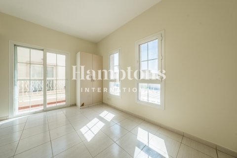 Снять в аренду таунхаус в Springs 6, The Springs, Дубай: 2 спальни, 171.22022900м², № 113140 - фото 4