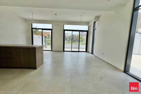 Вилла в Дубае, 3 спальни, 168.4м², № 97879