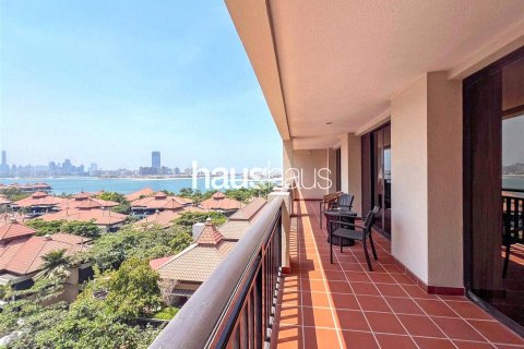 Квартира в Пальме Джумейре, Дубай, 2 спальни, 165м², № 44582
