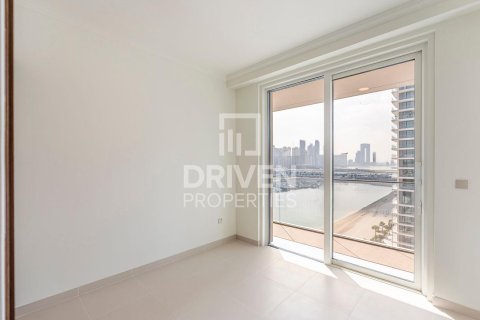 Apartment in EMAAR Beachfront, Dubai Harbour, Dubai 3 bedrooms, 178.19 sq.m. № 127821 - photo 8