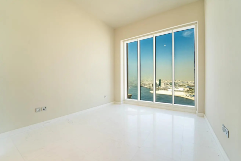 Apartment in Dubai 4 bedrooms, 226 sq.m. № 5393