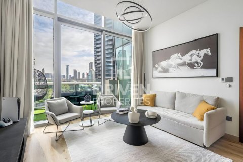 Снять в аренду квартиру в Burj Vista, Даунтаун Дубай (Даунтаун Бурдж Дубай), Дубай: 1 спальня, 81.85м², № 136963 - фото 2