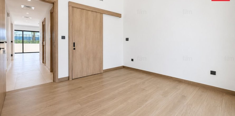 Adosado en Dubai, 4 dormitorios, 145.1 m², № 113180