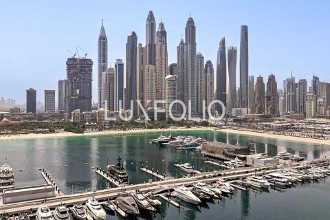 Apartment in EMAAR Beachfront, Dubai Harbour, Dubai 2 bedrooms, 112 sq.m. № 45796