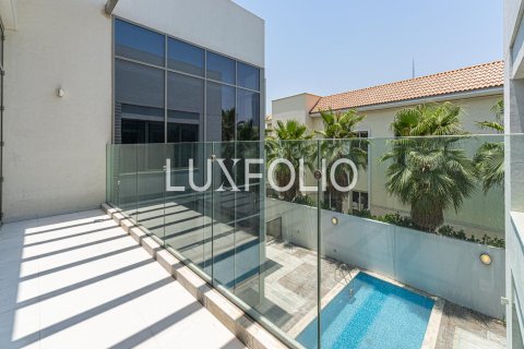 Купить виллу в District One, Мохаммед Бин Рашид Сити, Дубай: 5 спален, 724м², № 45797 - фото 9