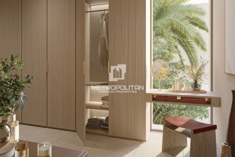 Villa in Deira, Dubai 6 bedrooms, 1268 sq.m. № 73264 - photo 12
